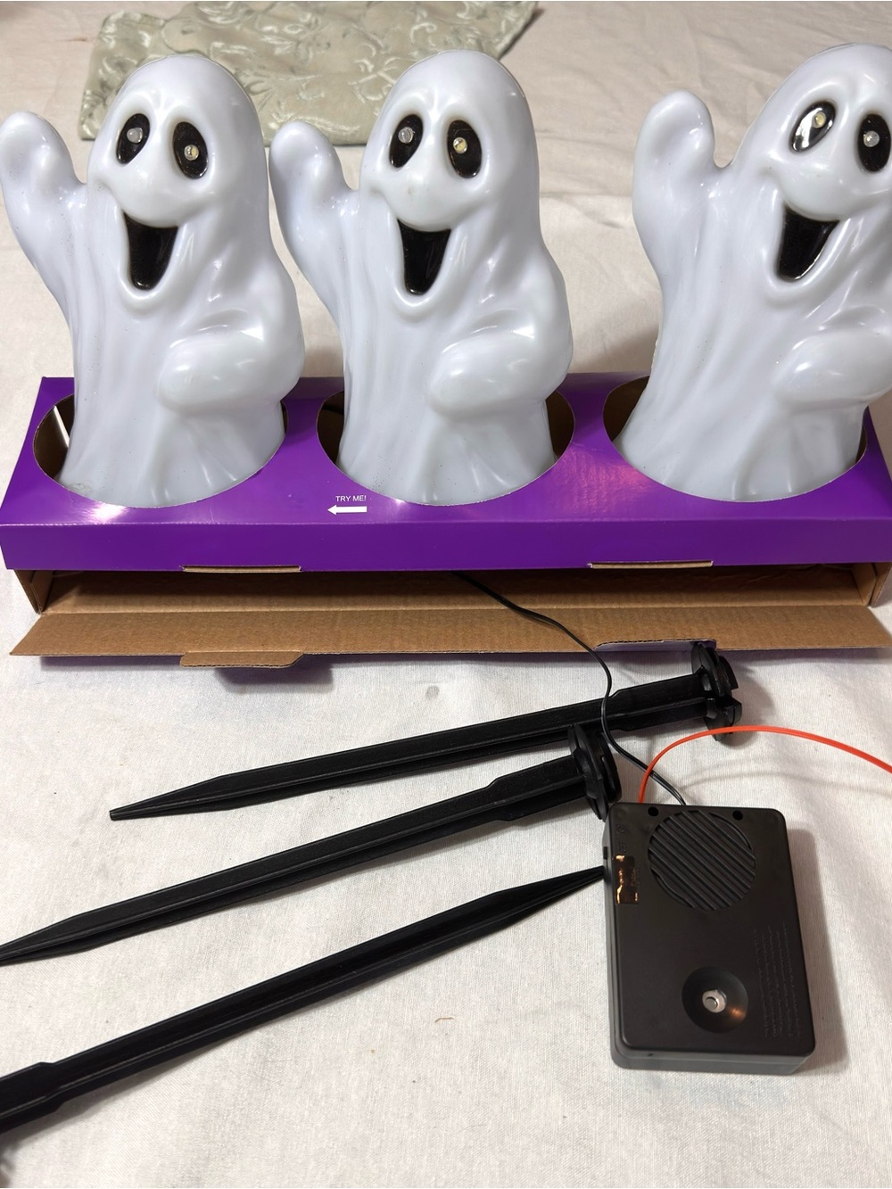 NEW Noise Activated Spooky Ghost Pathway Markers w/Lights & Sound - Vintage